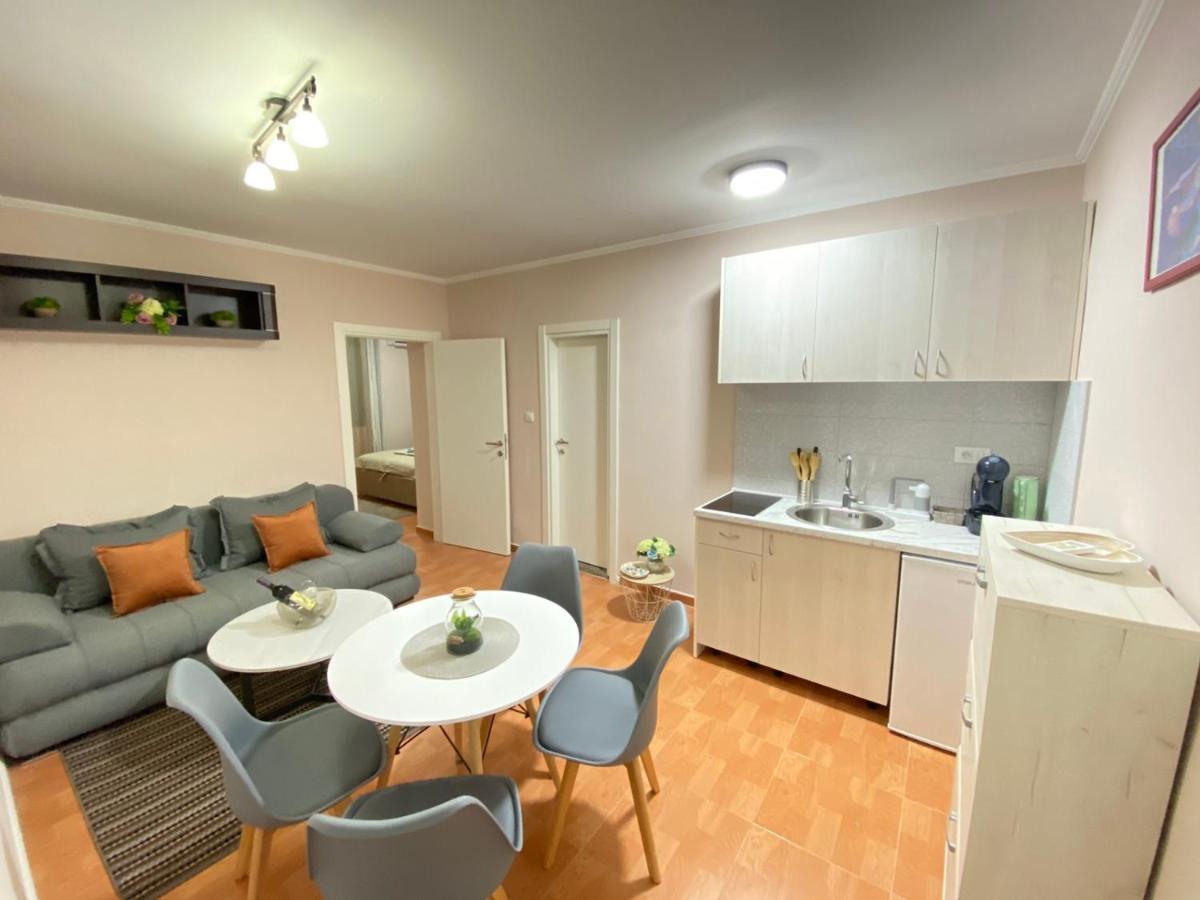 Aquata Apartments 티바트 외부 사진