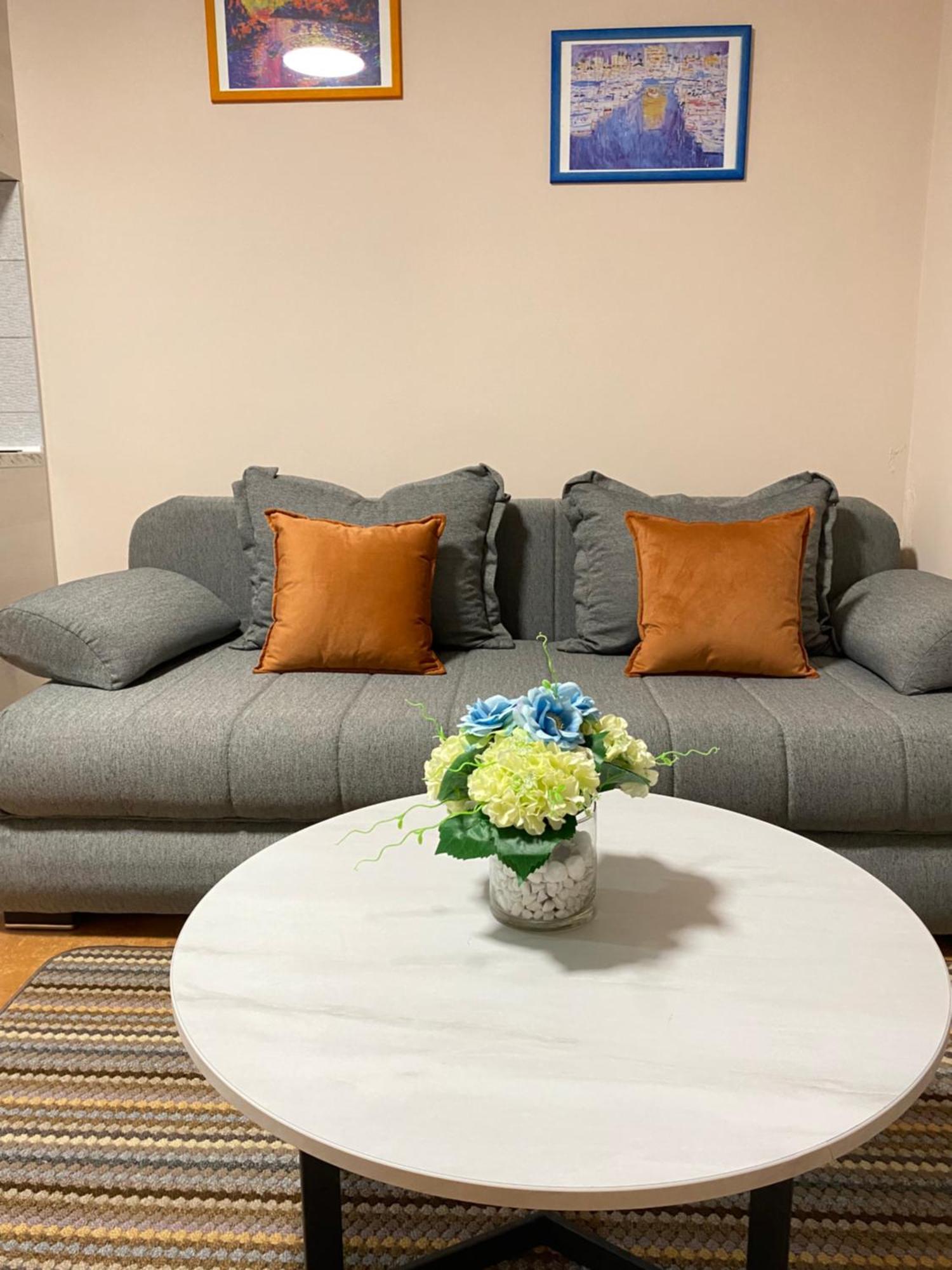 Aquata Apartments 티바트 객실 사진